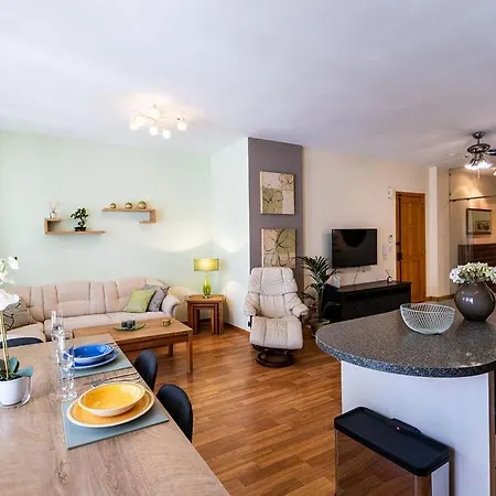 Appartamento Sideseaviewapp In Sliema2bed, Garage&walk To Sea *